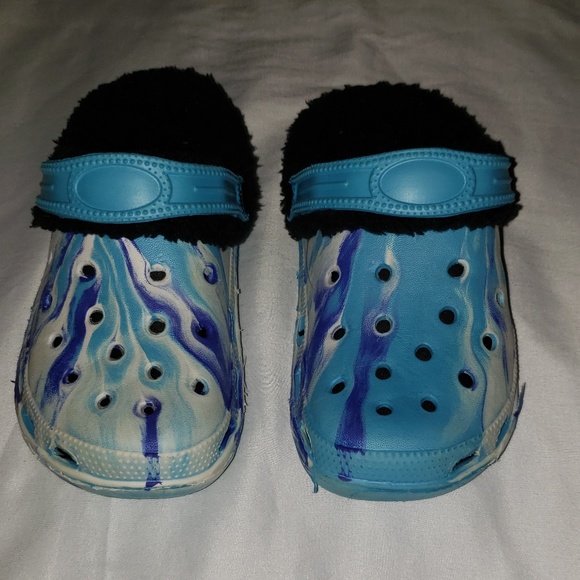 tie dye fuzzy crocs